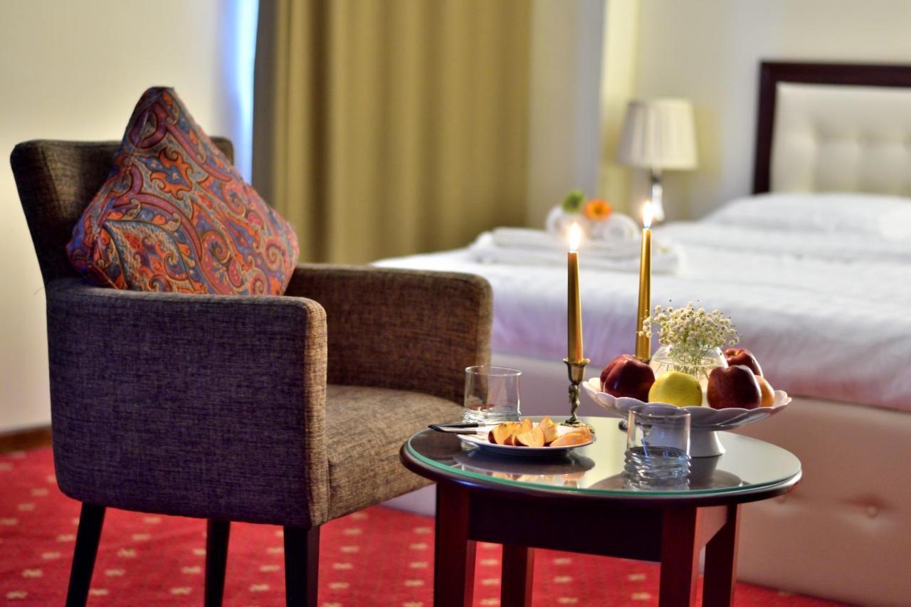 Hotel Shumon ドゥシャンベ エクステリア 写真
